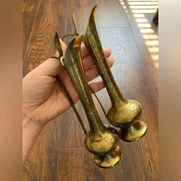 Beautiful Decorative Vintage Brass  Pitcher with Handle Etched Design - Picture 8 of 8